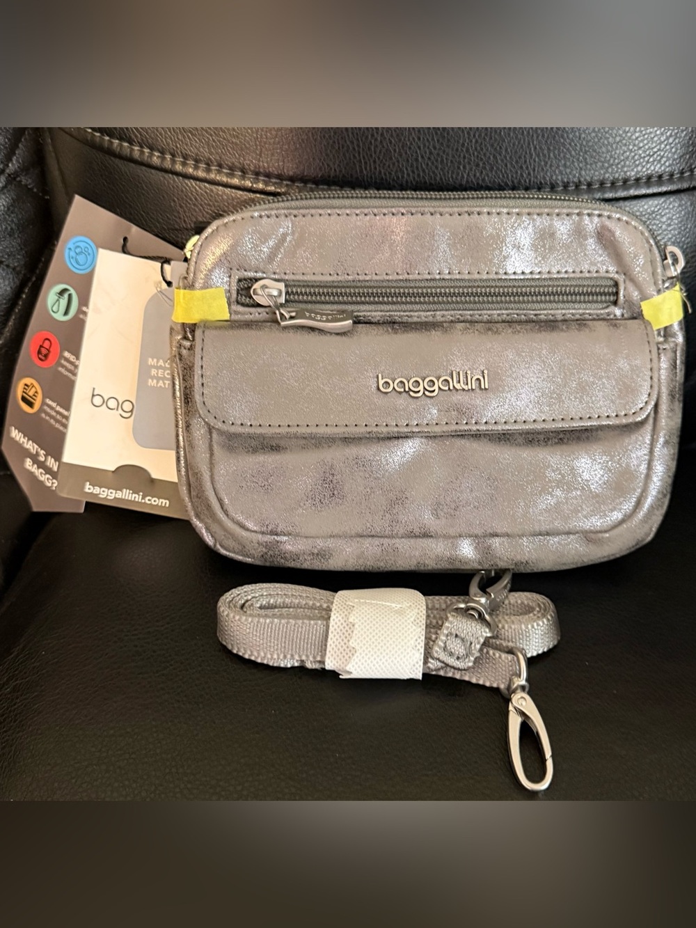 Baggallini Modern Everywhere Mini Crossbody Bag